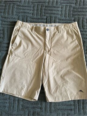 Men’s Tommy Bahama quick dry casual shorts
NWOT